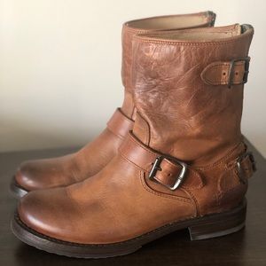 Women’s Frye Veronica back zip boots